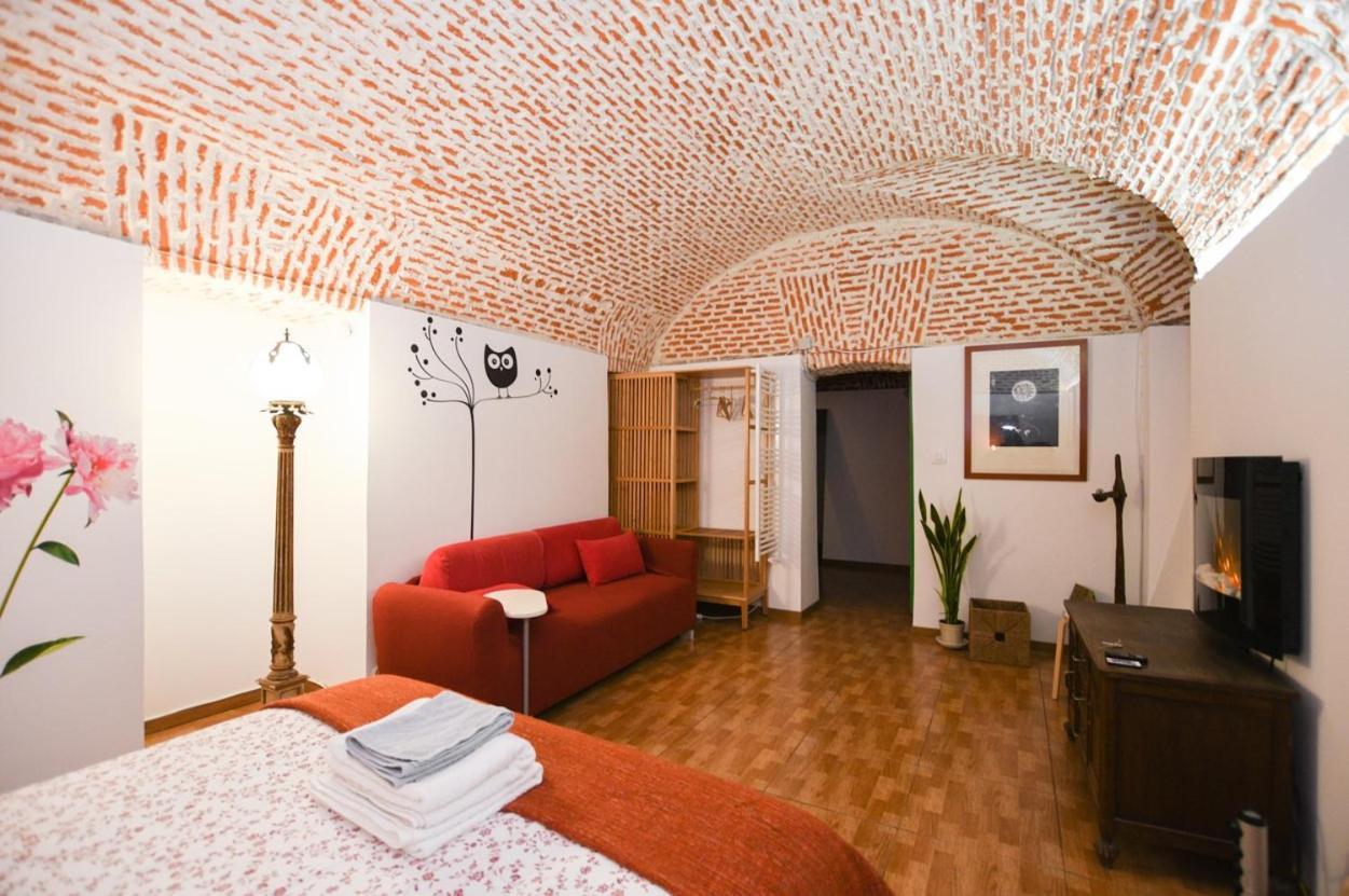 Encomienda Guest House Madrid Ngoại thất bức ảnh