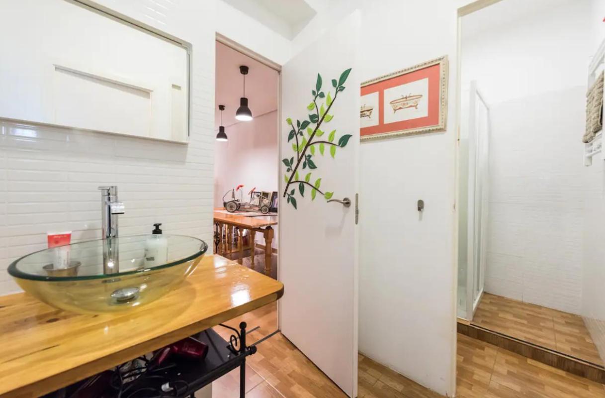 Encomienda Guest House Madrid Ngoại thất bức ảnh