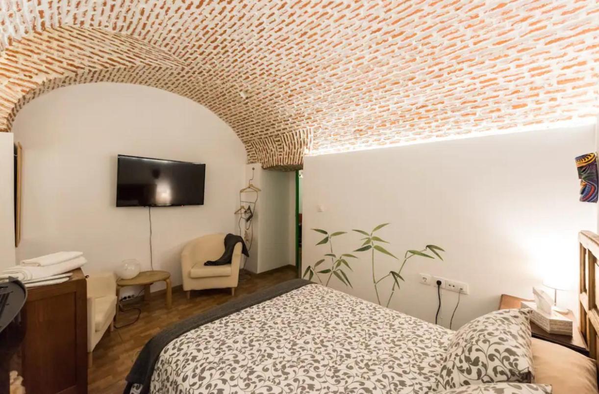 Encomienda Guest House Madrid Ngoại thất bức ảnh