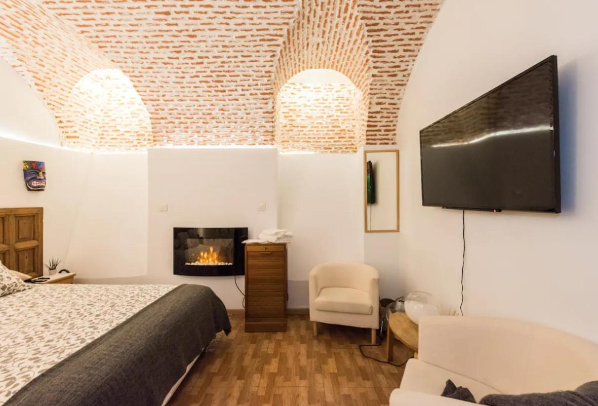 Encomienda Guest House Madrid Ngoại thất bức ảnh
