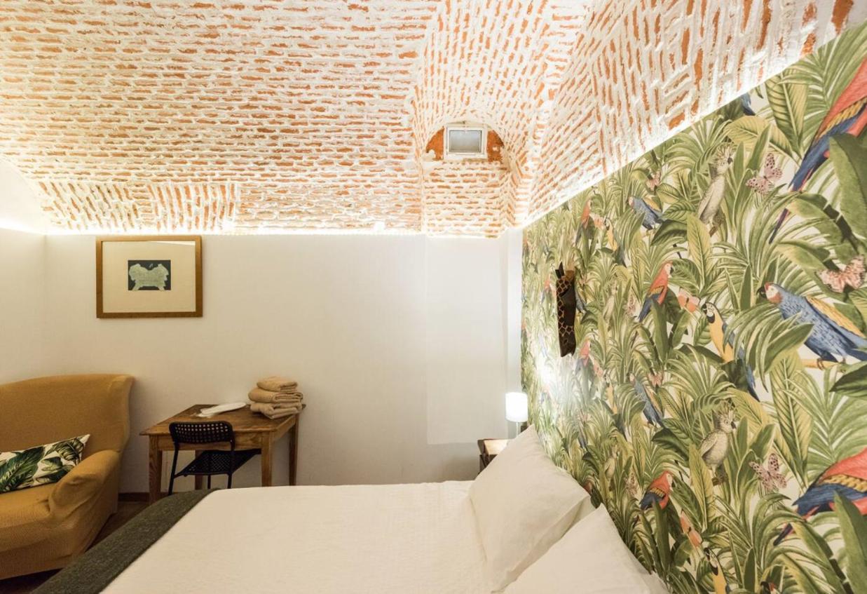 Encomienda Guest House Madrid Ngoại thất bức ảnh