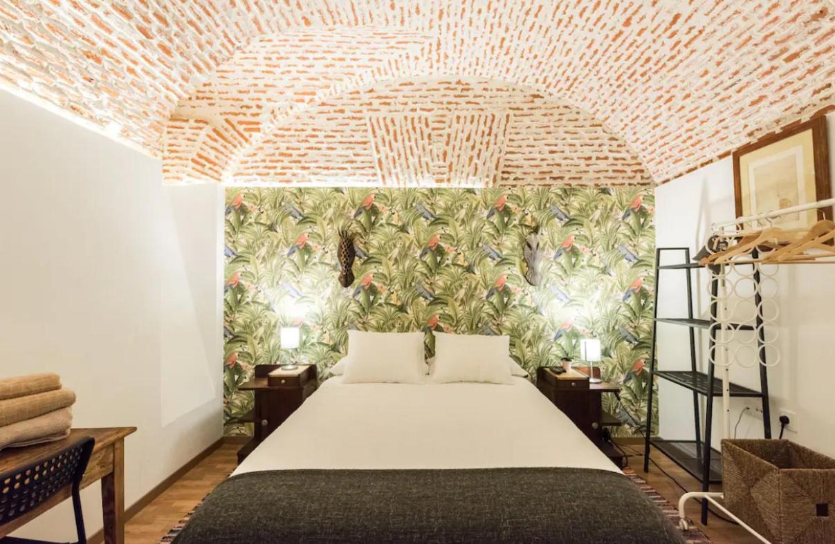 Encomienda Guest House Madrid Ngoại thất bức ảnh