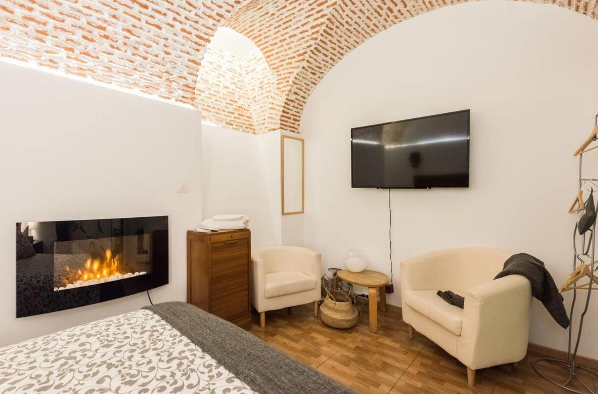 Encomienda Guest House Madrid Ngoại thất bức ảnh