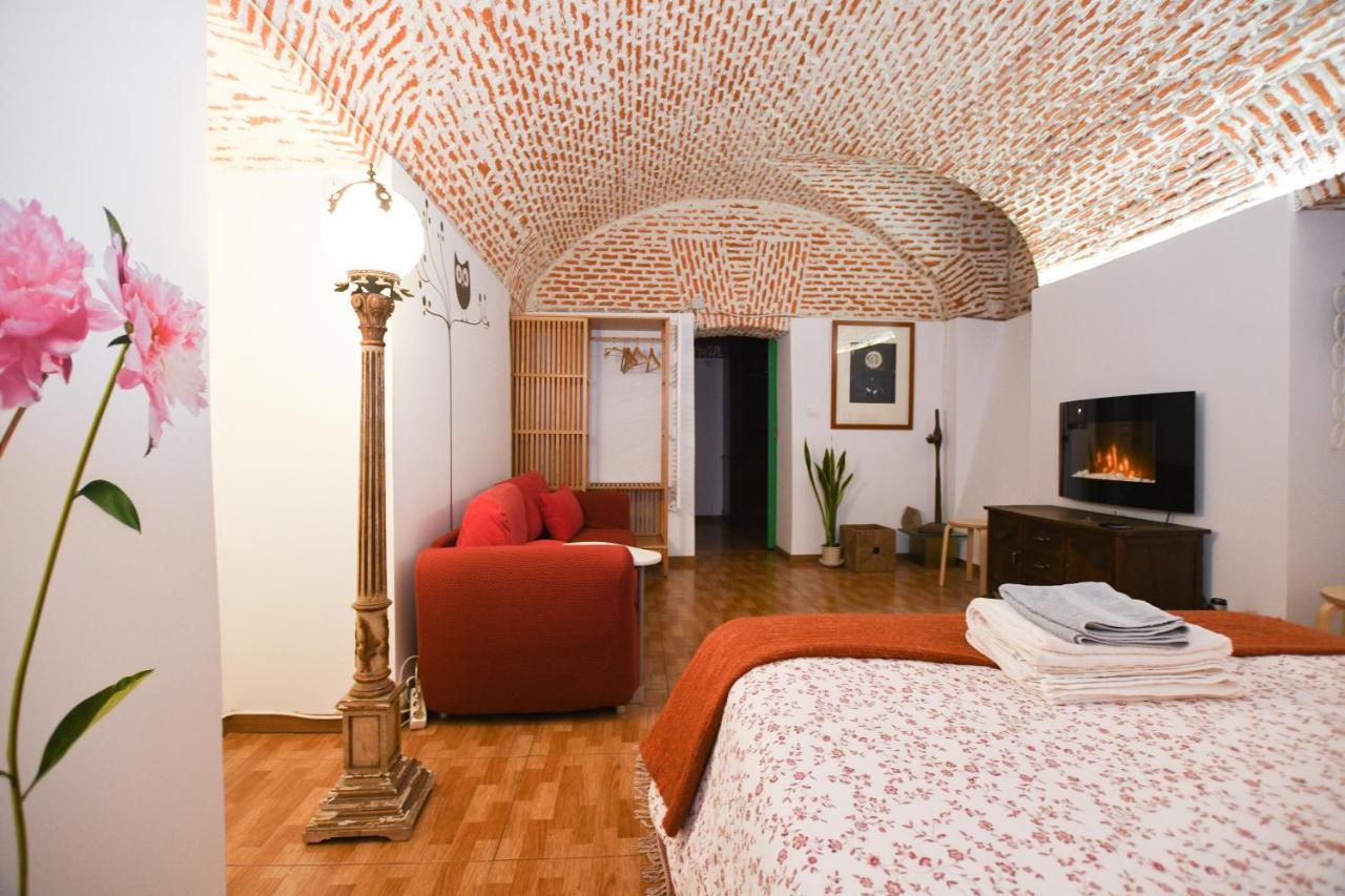 Encomienda Guest House Madrid Ngoại thất bức ảnh
