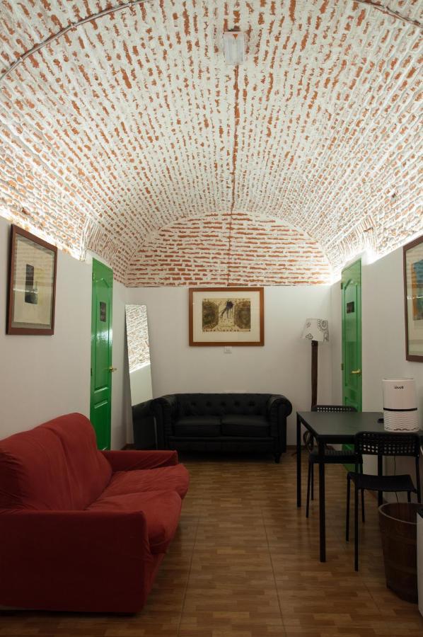 Encomienda Guest House Madrid Ngoại thất bức ảnh